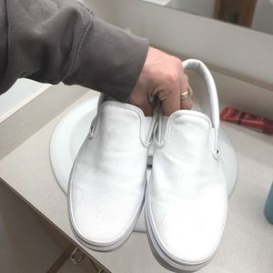 Size 9 White Low Vans